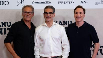 Archivbild: Sven Hoppe/dpa
Christian Tramitz (l-r), Rick Kavanian und Michael „Bully“ Herbig feiern zurzeit mit „Das Kanu des Manitu“ einen riesigen Erfolg.