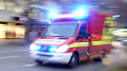 Bild: Katharina Redanz/dpa
Neben dem Rettungsdienst rückte auch die Polizei aus. (Symbolbild)