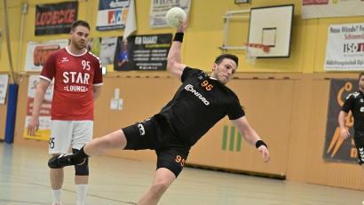 Archivbild: Hubert Ziegler 
Ahmed Arrak war der überragende Mann der HG Amberg beim Sieg gegen TV Wackersdorf. Auch dank seinen zehn Treffern gewannen die Amberger mit 39:33.