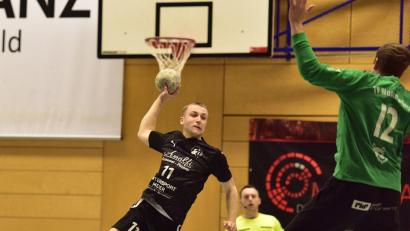 Bild: mhs
Peter Kemptner (Nummer 11/Szene aus einem früheren Spiel) will mit dem Team der HSG Nabburg/Schwarzenfeld aus Roding die Punkte mitnehmen.