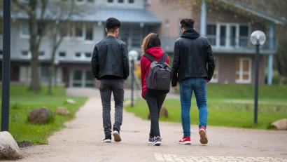 Bild: picture alliance / dpa
Syrische Geflüchtete auf dem Schulweg. (Archivfoto aus Niedersachsen)