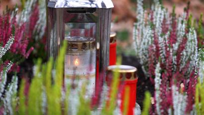 Archivbild: Karl-Josef Hildenbrand/dpa
Josef Würth aus Diepoltsreuth, ehemaliger Landwirt und geliebter Familienvater, hat nach einem erfüllten Leben seine letzte Ruhe gefunden.