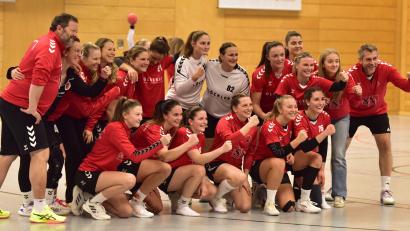 Bild: mhs
So sehn Derbysieger aus: Die HSG-Damen gewannen gegen den HV Oberviechtach mit 32:25.