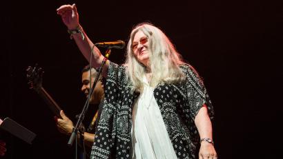 Bild: Amy Harris/Invision/AP/dpa
Donna Jean Godchaux prägte den Sound der Rockband Grateful Dead mit. (Archivfoto)
