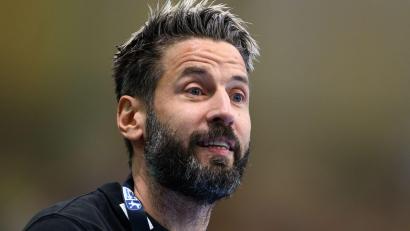 Bild: Hendrik Schmidt/dpa
Trainer Bennet Wiegert und der SC Magdeburg setzten sich im Pokal-Achtelfinale beim TV Großwallstadt durch. (Archivbild)