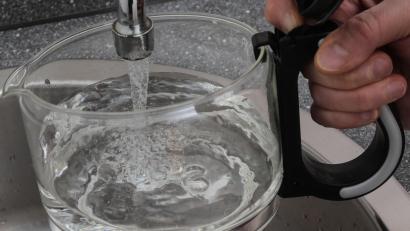 Symbolbild: Wolfgang Steinbacher
Am 10. November wird in Zant, Winkl, Richt und Guttenberg die Wasserversorgung unterbrochen. Bürger sollen sich mit Wasser bevorraten.