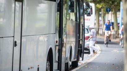 Symbolbild: Frank Rumpenhorst/dpa
Busse können die Haltestelle „Vilseck, Am langen Steg“ wieder anfahren.