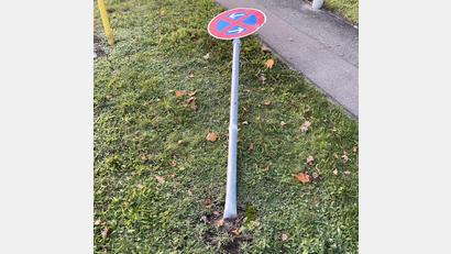 Bild: Stefan Dirnberger
Dieses Verkehrszeichen wurde in Schwandorf umgefahren.