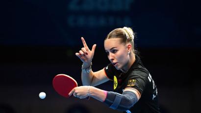 Bild: Manfred Schillings/dpa
Der neue deutsche Tischtennis-Star Annett Kaufmann schied in Frankfurt gegen ihre Nationalmannschafts-Kollegin Ying Han aus.