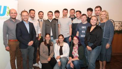 Bild: pi
Die JU Pleystein geht mit Listenführer Matthias Weig (links) in den Kommunalwahlkampf.