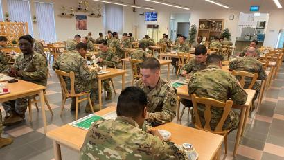 Symbolbild: Cameron Porter
Die US-Armee hat diese Woche eine Liste mit Lebensmittel-Hilfsangeboten auf ihrer Website veröffentlicht. Diese sei für deutsche Zivilbeschäftigte gedacht gewesen.