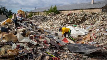 Archivbild: Pryèek Vladimír/CTK/dpa
Der Müll in der Nähe von Jiříkov ist mittlerweile vollständig geräumt.