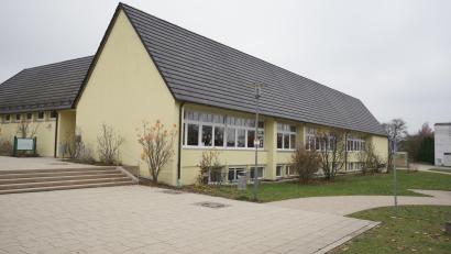 Bild: nib
Auf dem Dach Richtung Süden soll die Grundschule in Dürnsricht eine Photovoltaikanlage erhalten.