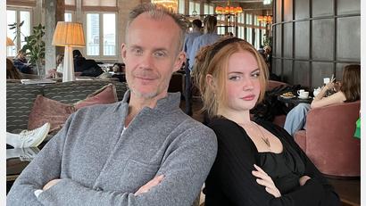 Bild: Frank Hof/exb
Toni und Max Uthoff kommen mit einem gemeinsamen Programm auf die Bühne.