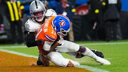 Bild: Jack Dempsey/AP/dpa
Troy Franklin (vorne) fing den einzigen Touchdown der Broncos.