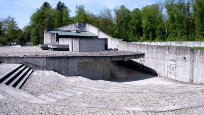 Bild: Sven Hoppe/dpa
Die Versöhnungskirche ist Teil des Geländes der KZ-Gedenkstätte Dachau. (Archivbild)