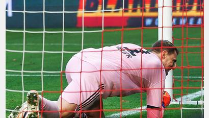 Bild: Andreas Gora/dpa
Damit hatte auch Manuel Neuer zunächst nicht gerechnet.