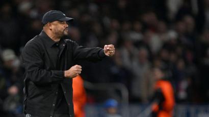 Bild: Federico Gambarini/dpa
Vincent Kompany ballt die Fäuste: Gibt es in Berlin den zehnten Sieg?