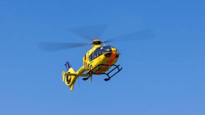 Symbolbild: Frank Hammerschmidt/dpa
Auch ein Rettungshubschrauber war auf dem Weg zum Unfallort.