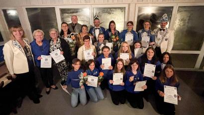 Bild: egl
Zahlreiche Mitglieder und Gardemädels wurden geehrt