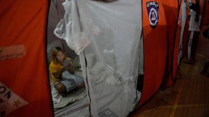 Bild: Aaron Favila/AP/dpa
Auf der Flucht vor Supertaifun „Fung-Wong“ mussten mehr als eine Million Menschen ihre Häuser verlassen.