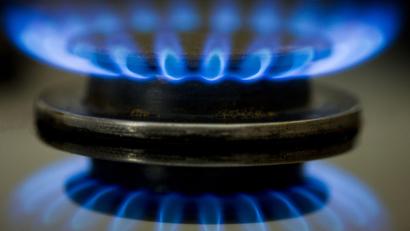 Bild: Patrick Pleul/dpa-Zentralbild/dpa
Erdgas brennt bald günstiger. (Illustration)