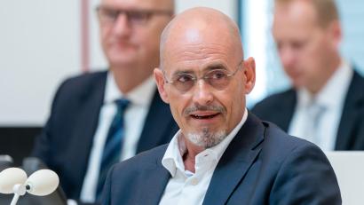 Bild: Soeren Stache/dpa
Die SPD/BSW-Koalition - darunter Ministerpräsident Dietmar Woidke (SPD) und BSW-Fraktionschef Niels-Olaf Lüders - berät über zwei umstrittene Medienstaatsverträge (Archivbild).