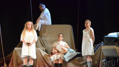 Bild: Benkhardt
Mit dem Drama um die Familie Danner sorgt das Moderne Theater Tirschenreuth im Kettelerhaus für Gänsehautfeeling.