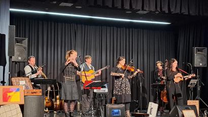 Bild: wel
Die Gruppe Lawaschkiri bringt Klänge aus ganz Europa ins Emil-Kemmer-Haus.