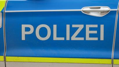 Bild: Jan Woitas/dpa
Die Polizei warnt in diesem Zusammenhang vor Haustürgeschäften. (Symbolbild)