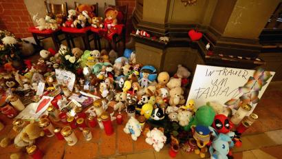 Archivbild: Bernd Wüstneck/dpa
Vor vier Wochen verschwand der achtjährige Fabian, der Opfer eines Gewaltverbrechens wurde.