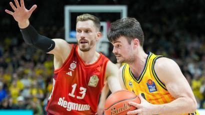 Bild: Soeren Stache/dpa
Spielen sie bald in der NBA Europe gegeneinander? Bayerns Andreas Obst (links) und Alba-Profi Jonas Mattisseck. (Archivfoto)
