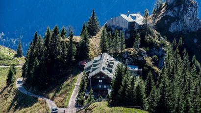 Bild: picture alliance / dpa
Laut Polizei war der Wanderer nahe dem August-Schuster-Haus in Unterammergau unterwegs, als er schwer stürzte. (Archivbild)