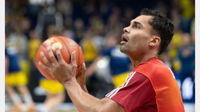 Bild: Soeren Stache/dpa
Oscar da Silva machte bei der Münchener Niederlage gegen den FC Barcelona ein gutes Spiel.