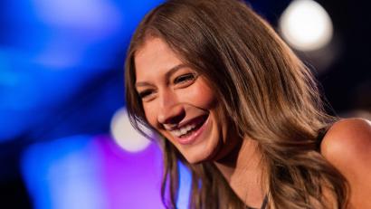 Bild: Rolf Vennenbernd/dpa
Die Sängerin Leony aus Cham ist in der Jury von The Voice Kids.