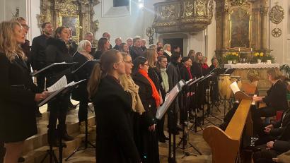 Archivbild: vv
Auch in diesem Jahr tritt der Chor All Generations beim Benefizkonzert des Rotary-Clubs Weiden Max Reger in der Klosterkirche St. Felix auf.