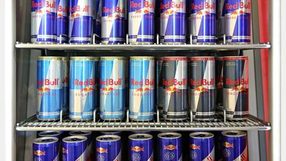 Bild: Jan Woitas/dpa-Zentralbild/dpa
Hat Red Bull gegen EU-Kartellrecht verstoßen? Die Europäische Kommission leitet eine Untersuchung ein. (Archivbild)