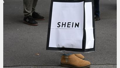 Bild: Julien Mattia/Le Pictorium via ZUMA Press/dpa
Das Portal Shein wird unter anderem für Produktqualität, mangelnde Kontrollen und unfaire Wettbewerbsbedingungen kritisiert.