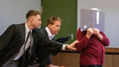 Bild: Leonie Asendorpf/dpa
Ein 78-Jähriger hat wegen schweren sexuellen Kindesmissbrauchs eine lange Haftstrafe bekommen. (Archivbild).