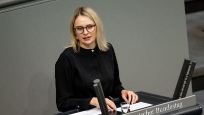 Bild: Fabian Sommer/dpa
Natalie Pawlik (SPD) ist sowohl Integrationsbeauftragte als auch zuständig für Antirassismus. (Archiv)