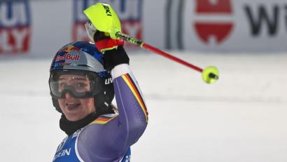 Bild: Marco Trovati/AP/dpa
Emma Aicher fuhr überraschend auf das Podium beim Weltcup-Slalom in Levi.