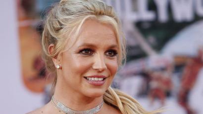 Archivbild: Kay Blake/ZUMA Wire/dpa
Britney Spears vergnügt sich mit den Kardashian-Schwestern.