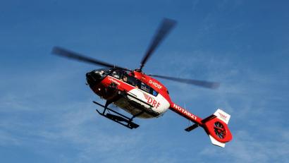 Symbolbild: Matthias Balk/dpa/Symbolbild
Ein Rettungshubschrauber bringt in Rieden einen schwer verletzten Fußgänger ins Krankenhaus.