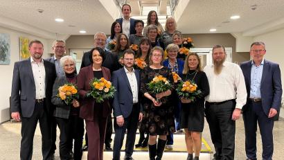 Bild: Gabriele Farnbauer
Die Raiffeisenbank Oberpfalz Nord-West hat treue Mitarbeiter geehrt.