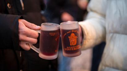 Bild: Daniel Vogl/dpa
Beste Bedingungen für Glühwein sind laut Veranstalter 7 Grad und trockenes Wetter. (Archivbild)