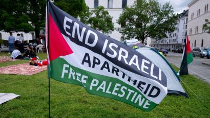 Bild: Sven Hoppe/dpa
Eine geplante Veranstaltung an der Ludwig-Maximilian-Universität mit möglicherweise pro-palästinensischen Inhalten rief die bayerische Landespolitik auf den Plan. (Archivbild)