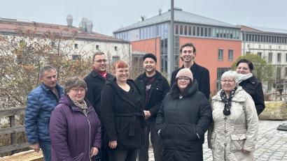 Bild: Corinna Hutter
Die Kandidaten der Linken in Schwandorf (von links): Alois Hauser, Christa Braun, Tobias Mainka, Sabrina Mainka, Mohammad Yosefi, Lara Schug, Lucas Mauerer, Marion Baringer, Carina Hutter