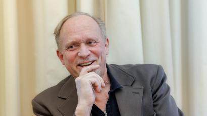 Bild: Markus Scholz/dpa
Mag es lieber analog: Schauspieler Ulrich Tukur. (Archivbild)