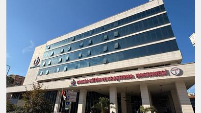 Bild: Mirjam Schmitt/dpa
Die Ermittlungen über die Ursache für die Todesfälle halten an.