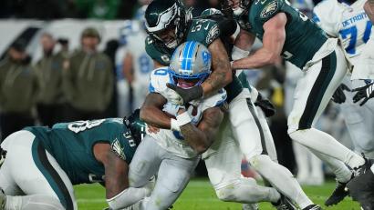 Bild: Matt Slocum/AP/dpa
Die Philadelphia Eagles hatten die Detroit Lions fest im Griff.